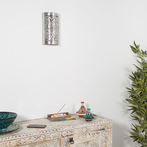 aplique aluminio cilindro plateado escenario