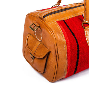 Bolso de cuero marroquí con kilim rojo