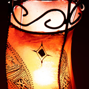 Lámpara marroquí de piel y forja 120cm roja