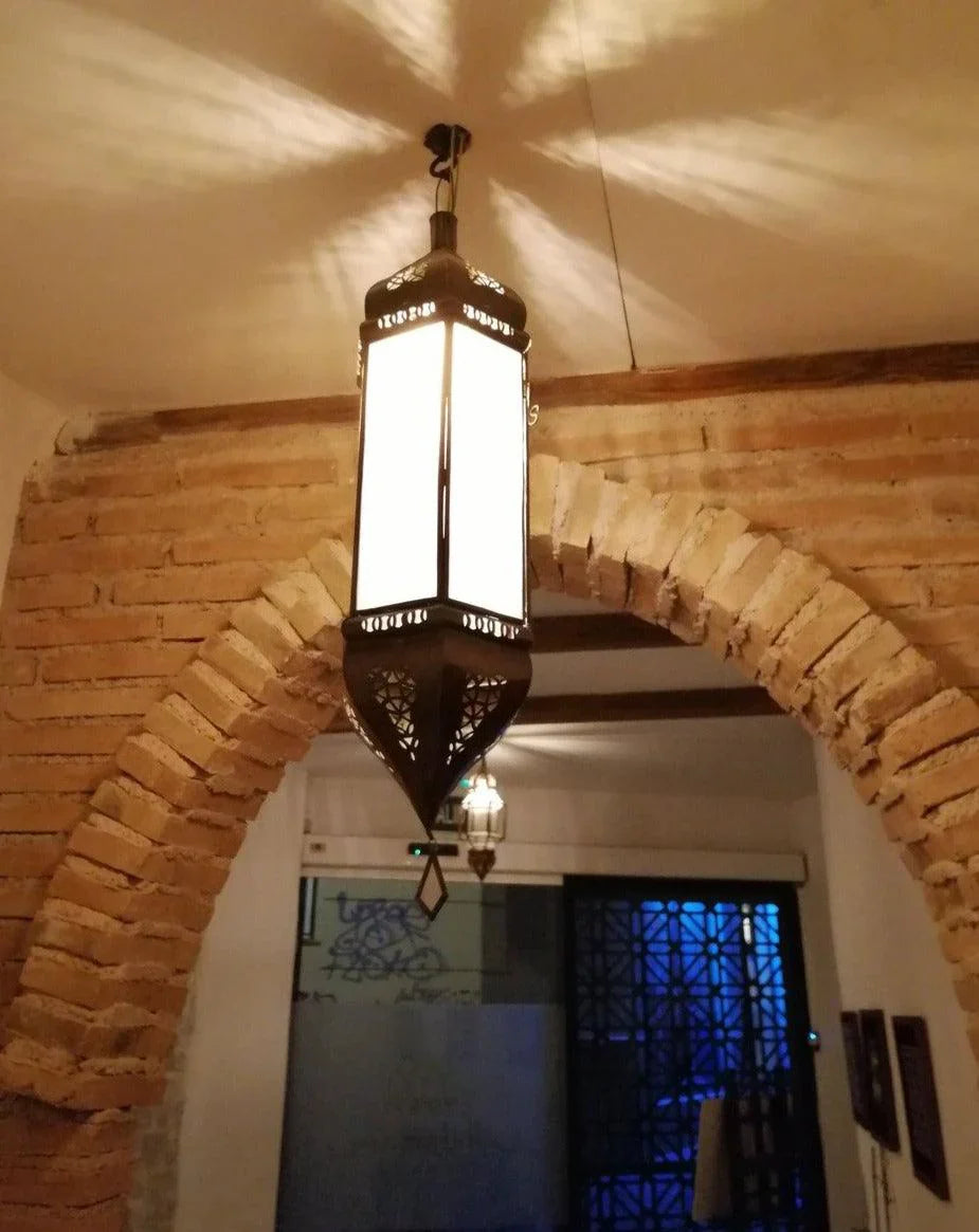 Lámpara para decorar una casa con estilo árabe