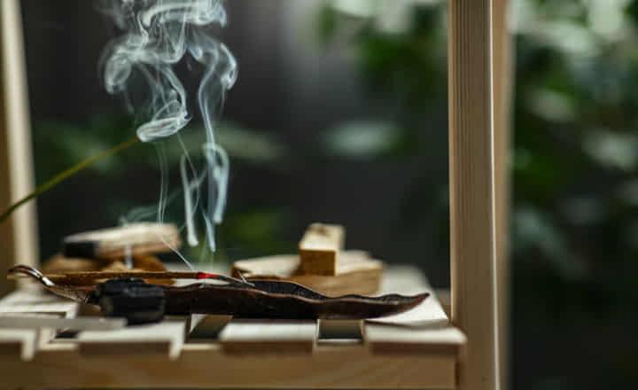 ¿Qué es el incienso bakhoor y cuáles son sus beneficios?