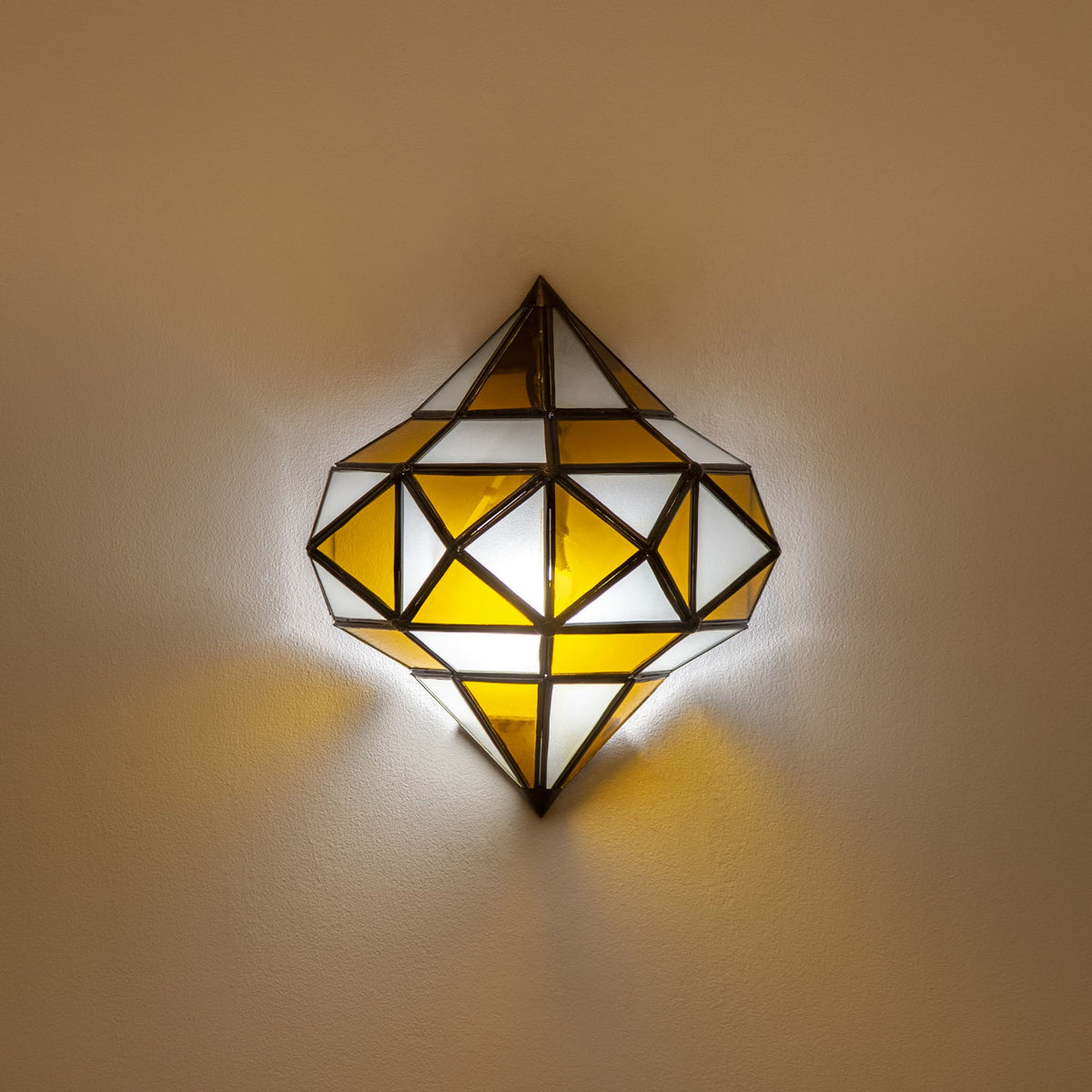 aplique marroquí diamante mostaza