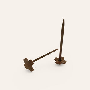 clavo forja rústico puertas cruz