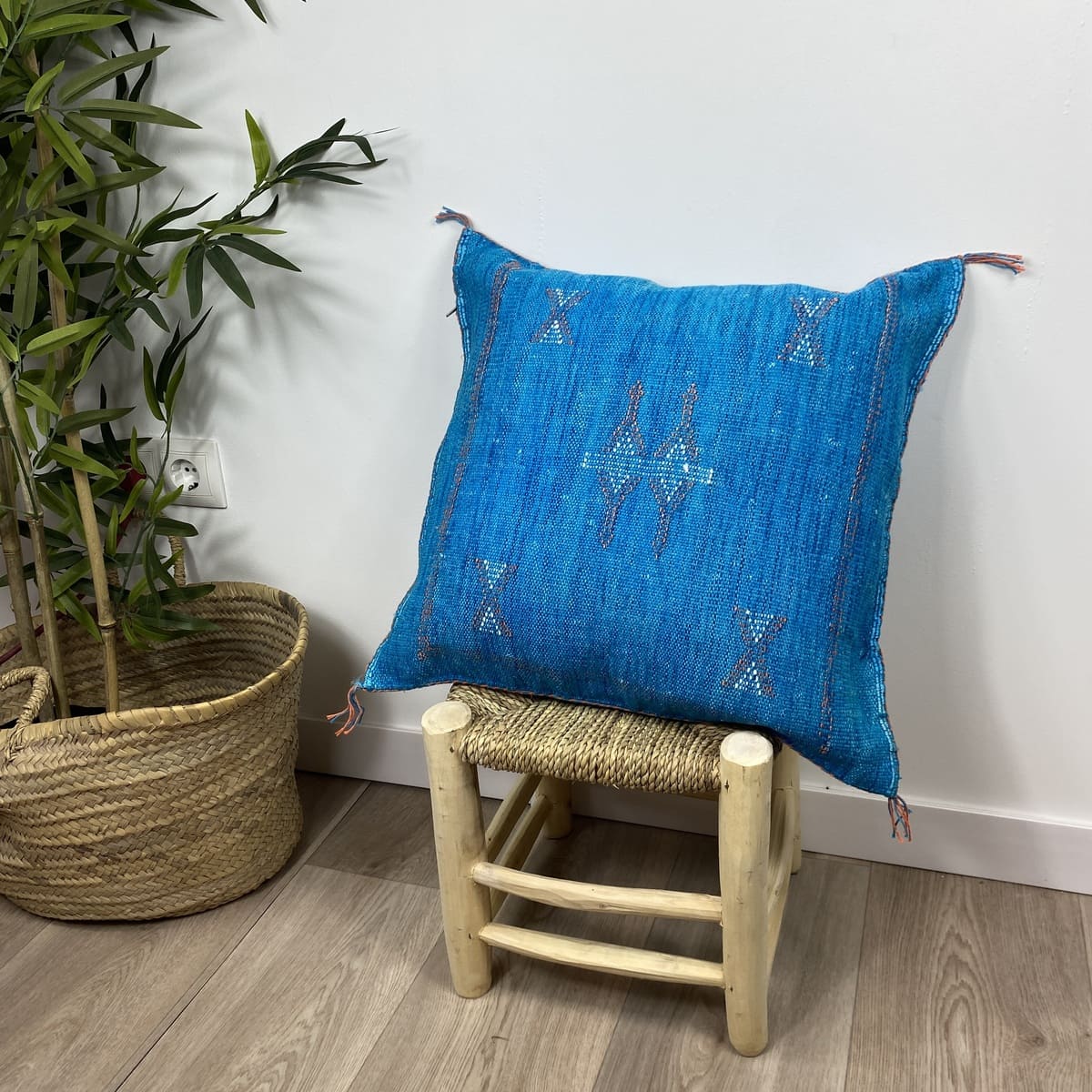 cojín seda cactus azul océano escenario