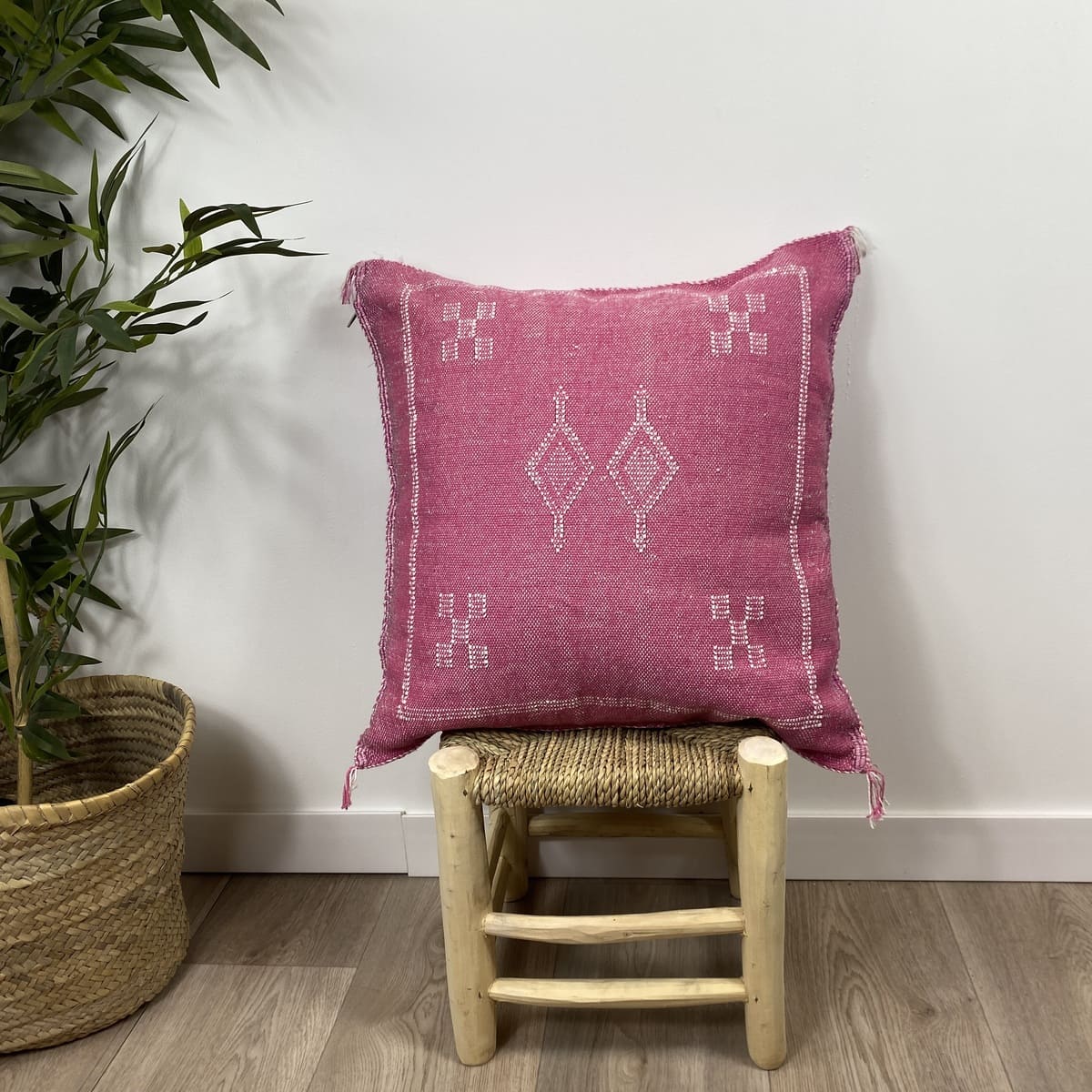 cojín seda de cactus rosa 50cm