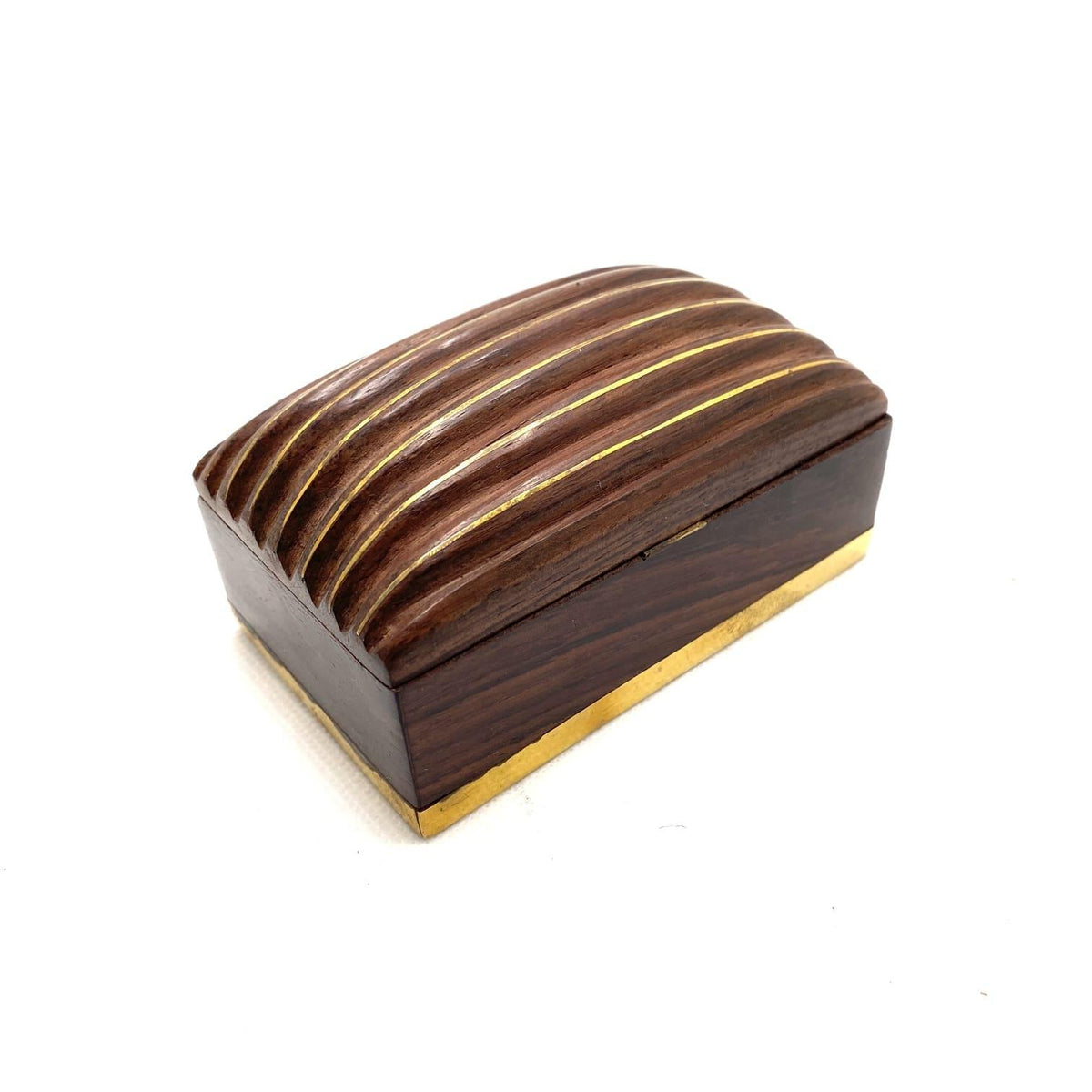 Joyero de madera y latón tapizado