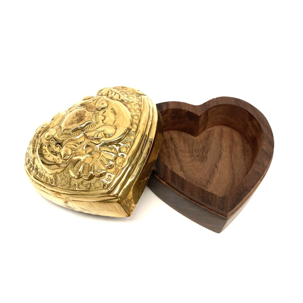 Joyero árabe de madera y latón grabado corazón detalles