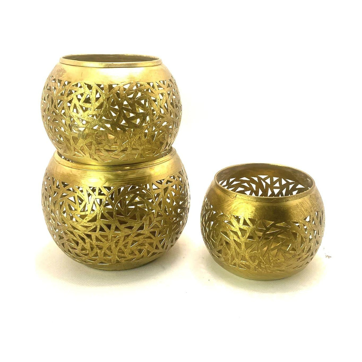 Juego de 3 portavelas de latón calado