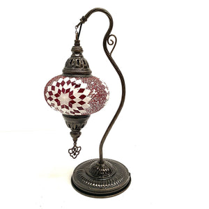 lámpara turca de mesa curva roja