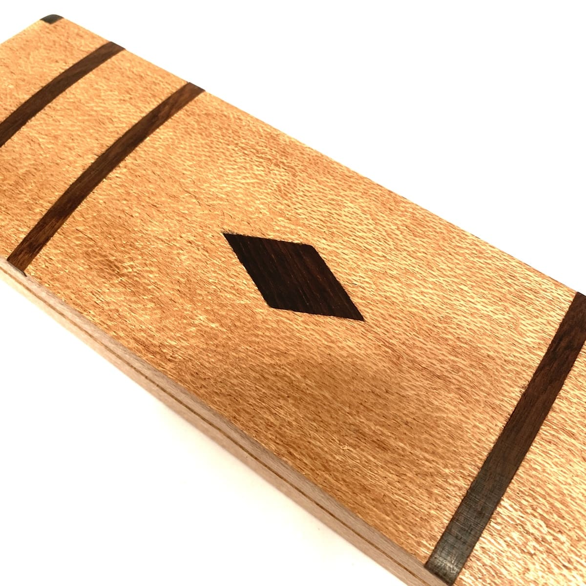 Lapicero de madera tapizado detalle