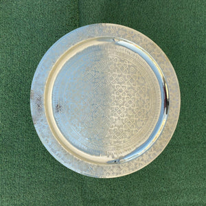 Mesa de té marroquí con bandeja de latón dorada