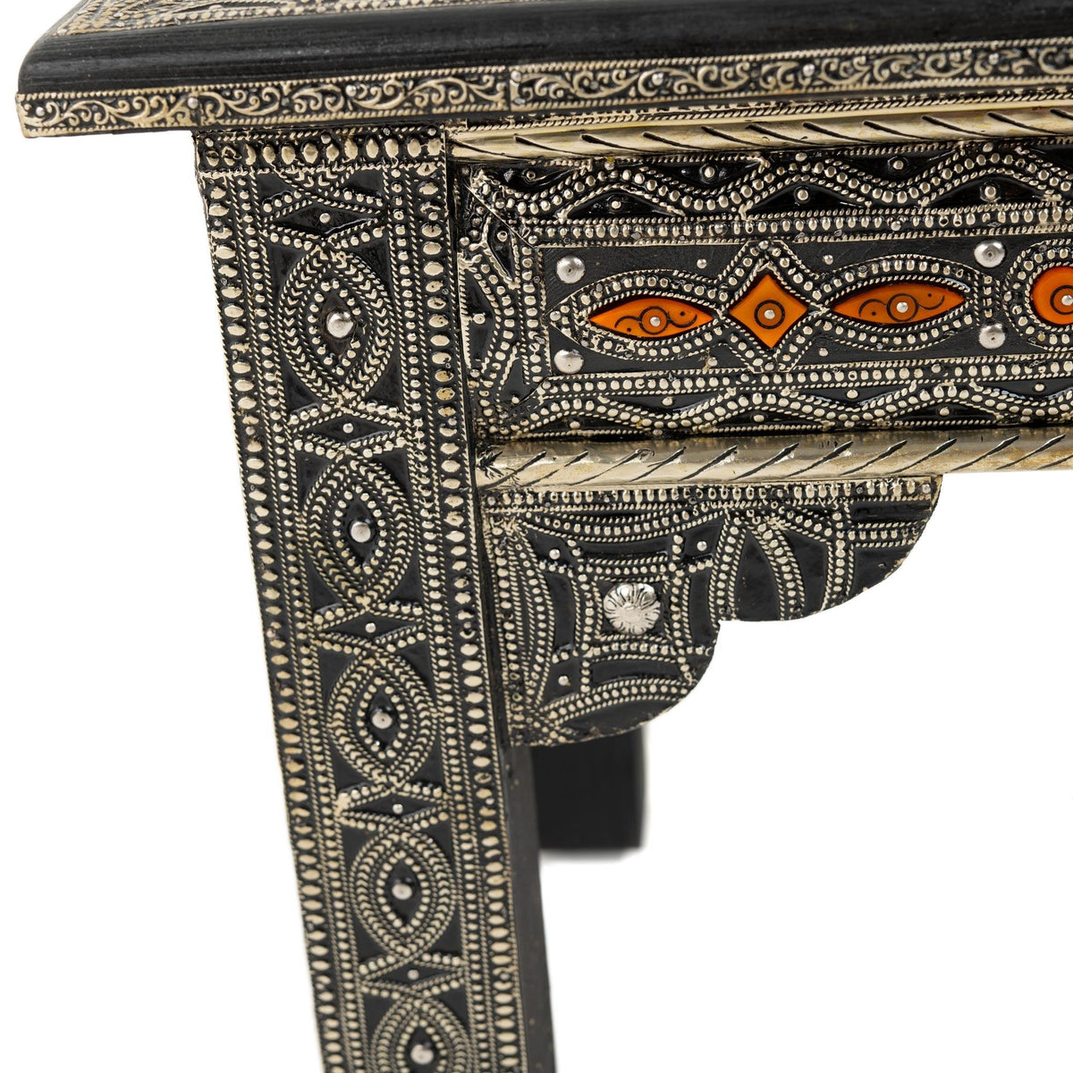 Mesa marroquí de madera chapada con alpaca y hueso naranja