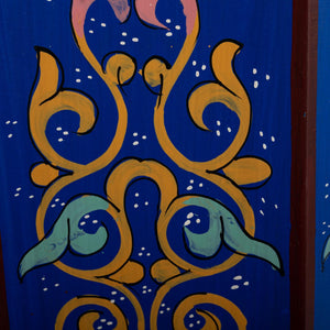 Mesa marroquí de madera pintada a mano azul