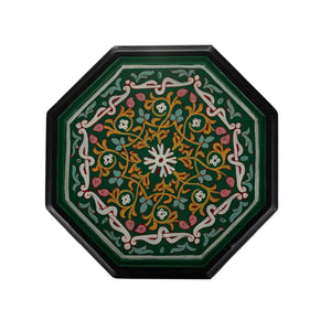طاولة خشبية مغربية مرسومة باليد باللون الأخضر