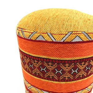 taburete bereber de madera tapizado